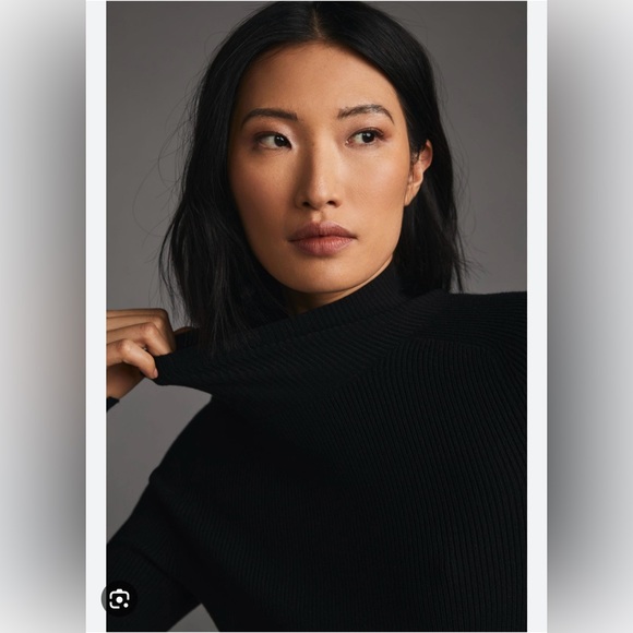 Anthropologie Pilcro Mock-Neck Batwing Cropped Sweater color black size M - Picture 7 of 8